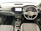 輸入車ならではの,細部まで作り込まれた,洗練されたデザインです。運転席からの視界は,店頭にてお客様ご自身の目でお確かめください.