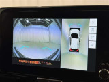 【フロントカメラ】運転席に座った状態で死角になりやすいクルマの前の様子まで確認でき安全ですね♪