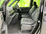 運転しやすい視界と操作性。快適なドライブをサポートする機能が充実しています。日常使いにも最適です。