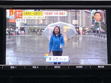 停車中にテレビや映像を楽しめるTV画面。休憩時間など、様々なシーンで活用できます。※運転中の視聴は法律で禁止されています。