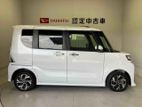 車両右側面からの写真になります。車をご覧になりたい時はお気軽に最寄りの店舗へご相談下さい。