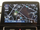 純正ナビを装備。タッチパネル式で使いやすく、お出かけもラクラクです。