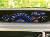 視認性の高いメーターパネル。走行に必要な情報を一目で確認できます。運転に集中できる、シンプルで機能的なデザインです。