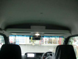 運転席・助手席上に便利な棚が付いています。