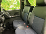 包み込まれるような座り心地のシート。ドライバー視点での操作性も良く、快適な運転をサポートします。