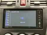 多彩なソースに対応し、快適なドライブを演出します。CDやUSB、SDカードなど、お好みの音楽を楽しめます。直感的な操作性も魅力です。