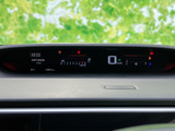 視認性の高いメーター類は、運転に必要な情報を的確にドライバーへ伝えます。運転に集中できる環境です。
