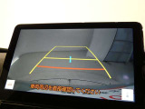 車庫入れや駐車で威力を発揮するのがバックモニター!ナビディスプレイに後ろの様子が映し出されるから安心です。