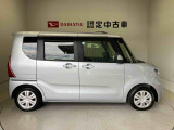 車両右側面からの写真になります。車をご覧になりたい時はお気軽に最寄りの店舗へご相談下さい。