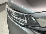 LEDヘッドライトは、点灯の瞬間から最大光量を発揮し、突然暗くなるトンネルなどでの安定感を高めます。