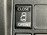 【片側パワースライドドア】電動で開閉可能なスライドドア!狭い駐車場も乗り降り快適で、強風で意図せずドアが開いてしまう心配もございません!運転席のボタンからも操作可能です♪