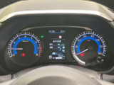 見やすいメーター類は、運転に必要な情報を的確にドライバーに伝えます。操作性にも優れ、快適なドライビングをサポートします。