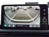 バックカメラ付き♪車庫入れ、バックでの駐車時に後方が見える事での安心感は大きいです☆一度装備したら外せなくなるアイテムです♪