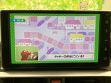 停車中には、TVの視聴も可能。長距離移動や休憩時間のお供に最適です。後部座席の方も楽しめますね。