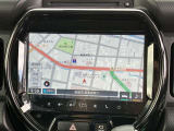 純正ナビを装備。タッチパネル式で使いやすく、お出かけもラクラクです。