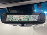 【デジタルインナーミラー】後席の大きな荷物や同乗者で後方が確認しづらい時でも安心!カメラが撮影した車両後方の映像をルームミラー内に表示。クリアな視界で状況の確認が可能です!