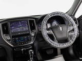 使いやすさや安全性を追求したステアリング周り!高級車ゆえにスイッチ類が多いのも特徴ですね!考え尽くされた配置ですぐに使いこなす事が出来ますのでご安心下さい!是非、体感してみて下さい!!