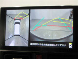 パノラミックビューモニター付きです。車両を上から見たような映像をディスプレイオーディオ画面に表示。運転席からの目視だけでは見にくい、車両周辺の状況をリアルタイムでしっかり確認できます。