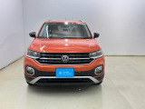 VWは小さな車も、大きな車も、平等です。クラスによって品質や安全性に差を付けない。ボディ剛性と精度、重厚なドアの音はどの車種も共通です。是非一度体感してみて下さい。
