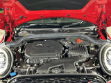 【エンジンルーム】エンジンの調子は良好です!ご納車前にはしっかりとオイル交換・その他油種類の点検補充をさせて頂きます。また、ガリバーでは修復歴のある車は販売いたしません。