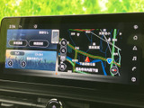 高機能なナビゲーションシステムで、スムーズな移動をサポート。オーディオ機能も充実で、車内での時間をより楽しく演出します。
