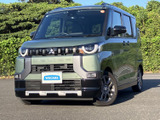 精悍なフロントマスクが目を引きます。力強い印象を与えるデザインで、街乗りにもアウトドアにも対応できる一台です。