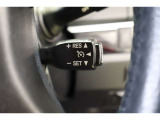 【クルーズコントロール】搭載車です。高速道路もアクセルを踏み続けなくてもセットした一定速度を維持してくれるので、疲労軽減に貢献してくれます。