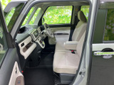シンプルで使いやすい操作性。運転に必要な情報をわかりやすく表示し、安全運転をサポートします。