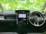 駐車時の安全性を高めるバックモニター。ガイドライン表示で、後方の状況を的確に把握できます。