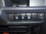 運転席での操作ボタンです!機能につきましてはお気軽にお問い合わせ下さい!
