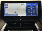 ディスプレイオーディオを装備。スマホとクルマをつなぐことで、これまでのナビに加えて、いろんなサービスが楽しめます。