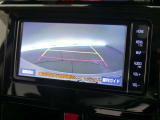 バックガイドモニターで、後方を確認しながら安心して駐車することができます。運転初心者も熟練者も必須の機能ですよ!