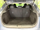積み下ろしのしやすいデッキにはたっぷりと荷物を積み込んでいただけます。遊びから仕事まで、様々なシーンで頼れます♪