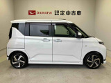 車両右側面からの写真になります。車をご覧になりたい時はお気軽に最寄りの店舗へご相談下さい。