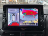 車両を上から見ているようなアラウンドビューモニターの映像をナビゲーション画面に映し出してくれるので、小さなお子様や障害物を確認できます。運転のしやすさはもちろん、事故防止にも役立ちます!