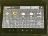 駐車時の不安を軽減。ガイドライン表示で、狭い場所でもスムーズな駐車操作をサポートします。