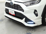 TRD製フロントスポイラーを装着しております。