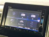 多彩な機能が満載のオーディオシステム。CD/DVDやラジオに加え、最新のスマートフォン連携も可能です。快適なドライブをサポートします。