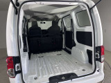 【シートアレンジ】2列目の後部座席を折りたたむと荷物を沢山載せることができます!