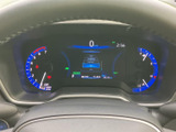 視認性の高いメーターパネルは、運転に必要な情報を的確に伝えます。運転状況を把握しやすく、安全な運転をサポートします。