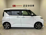 車両右側面からの写真になります。車をご覧になりたい時はお気軽に最寄りの店舗へご相談下さい。