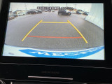 後方確認をサポートするモニター画面です。駐車時や狭い道での運転に役立ちます。安全運転をサポートしてくれる頼もしい機能です。