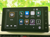 スマートフォン連携機能が充実。快適なドライブをサポートする、使いやすいナビゲーションシステムが搭載されています。