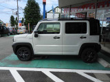 雪道ラクラク4WD☆全方位モニター付き9インチナビ☆シートヒーター☆LEDライト☆コネクトシステム☆届出済み未使用車☆
