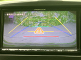駐車時の安全性を高めるバックモニターが装備されています。狭い場所でも安心して駐車できますね。