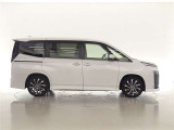 両側パワースライドドア付きだから、狭い駐車スペースなどでの 乗り降りラクラク!小さなお子さまのいるご家庭には嬉しい装備。