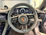 ご納車後は最寄りのポルシェセンターにてメンテナンス、保証をお受けいただけます。