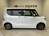車両右側面からの写真になります。車をご覧になりたい時はお気軽に最寄りの店舗へご相談下さい。