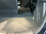 コンパクトサイズながら広い荷室スペースを確保。日常使いからレジャーまで幅広く対応できます。