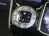 【オートエアコン】車内温度を感知して自動で温度調整をしてくれるのでいつでも快適な車内空間を創り上げます!どの席に座っても快適なドライブが楽しめます♪